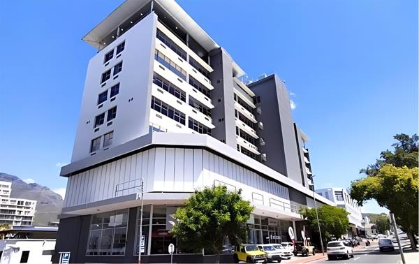 869 m² Office Space