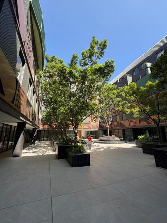 208 m² Commercial space