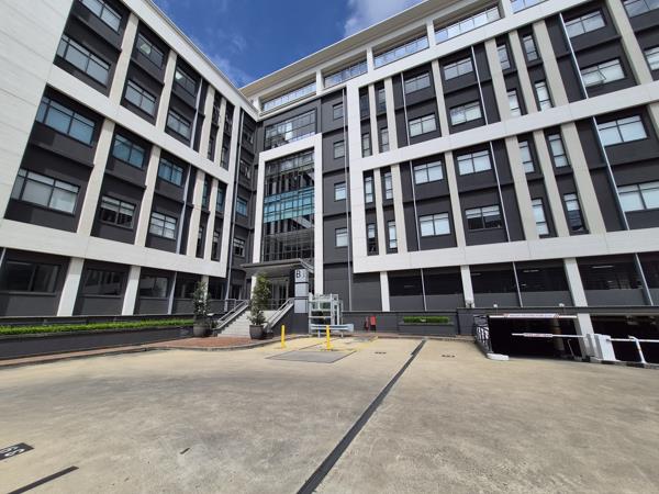 1 211 m² Commercial space
