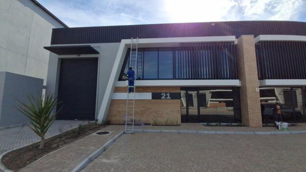 572 m² Industrial space