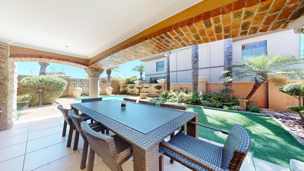 5 Bedroom House
