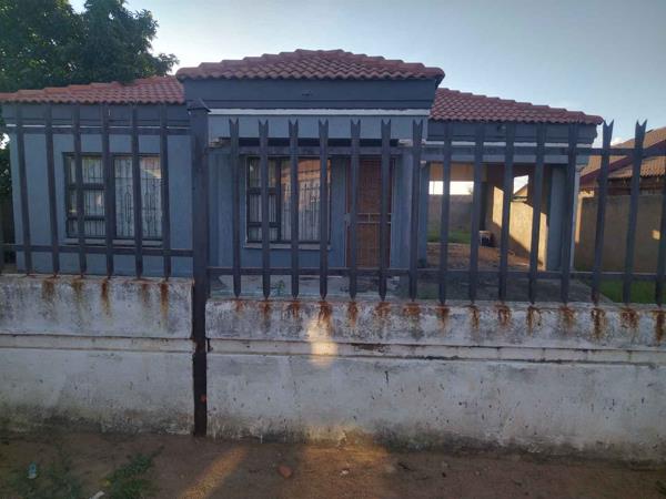 2 Bedroom House