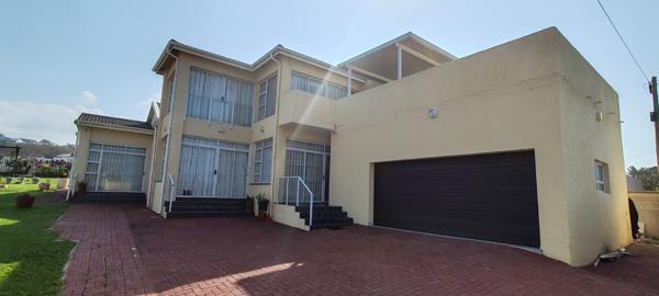 6 Bedroom House