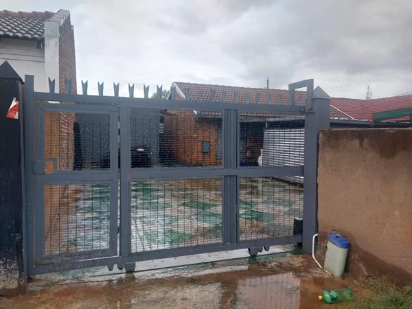 2 Bedroom House