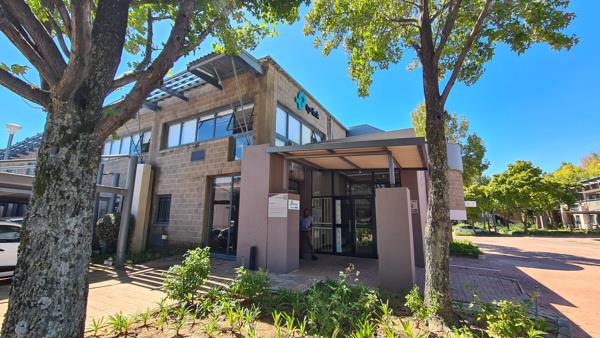 483 m² Office Space