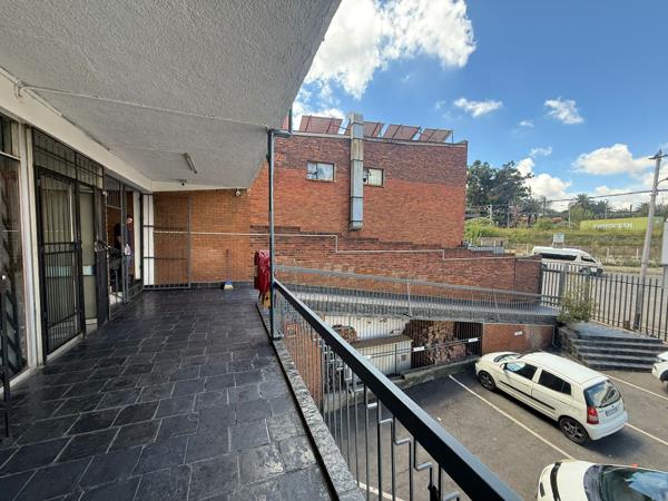 160  m² Commercial space