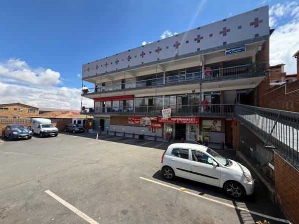 320  m² Commercial space