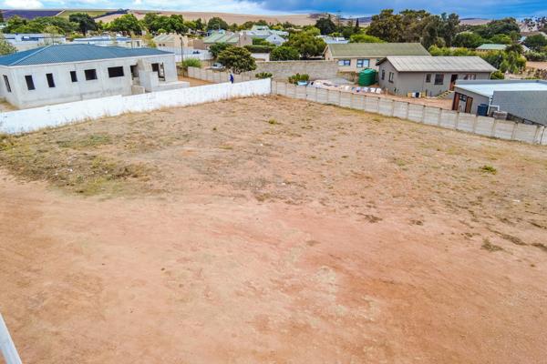 1 851 m² Land