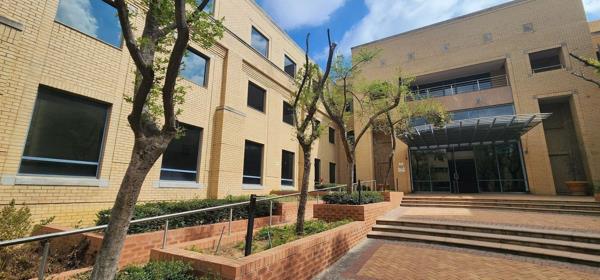 7 898 m² Office Space