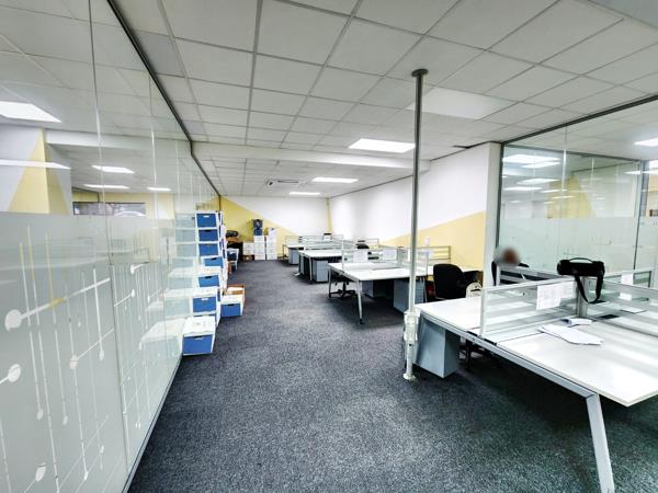 750 m² Office Space