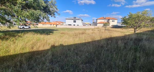 1 863 m² Land