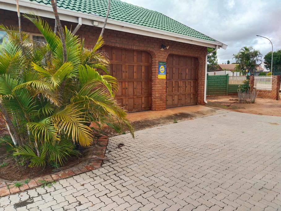 6 Bedroom House