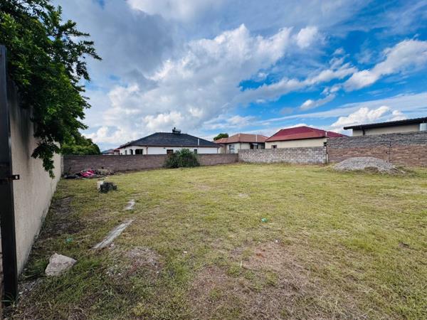 715 m² Land