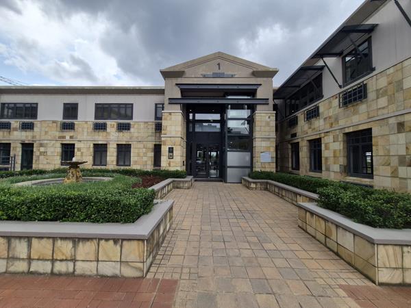 229 m² Commercial space