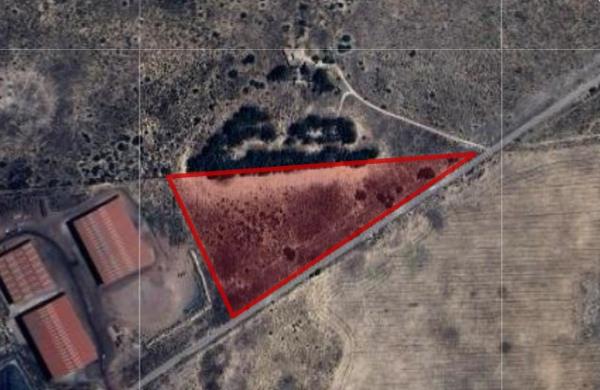 4.4 ha Smallholding