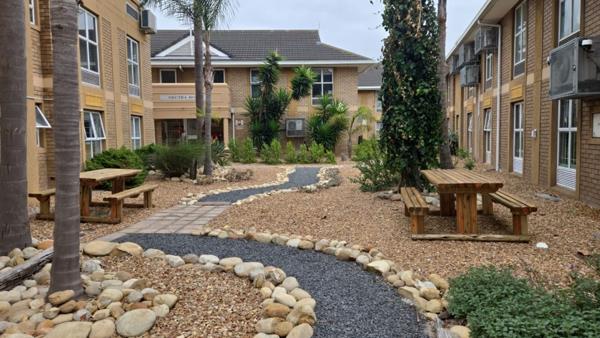 65 m² Commercial space