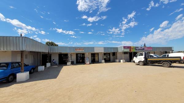 490  m² Retail Space