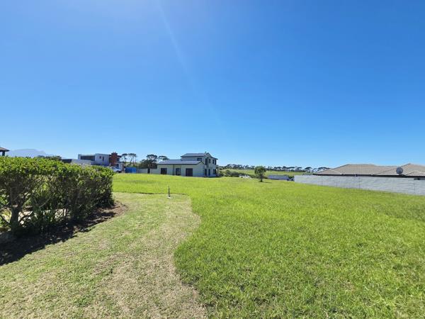 607 m² Land