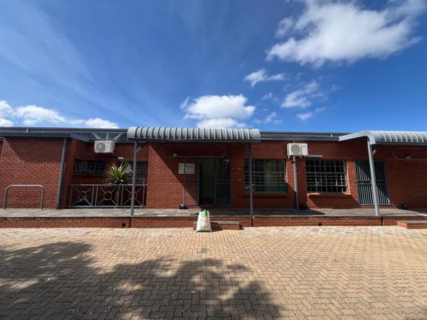 340 m² Industrial space