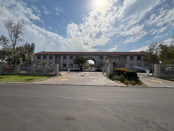 100  m² Commercial space