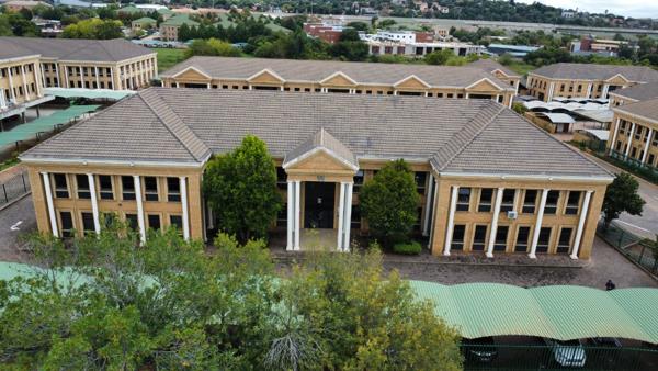 300 m² Commercial space