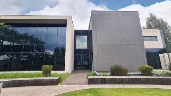 389 m² Office Space