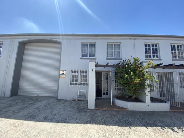 194  m² Industrial space