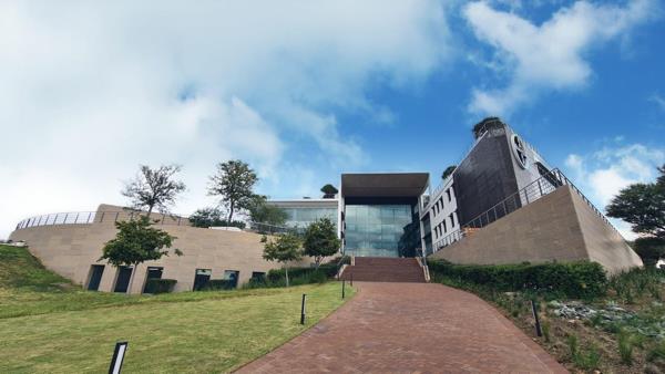 2 152 m² Office Space