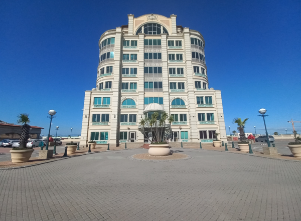 381  m² Commercial space