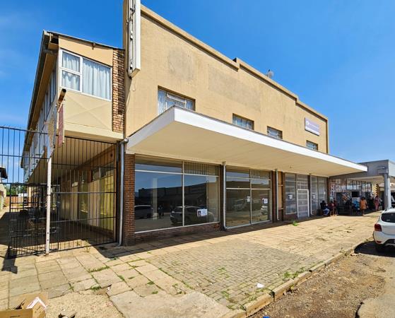 1 809 m² Retail Space