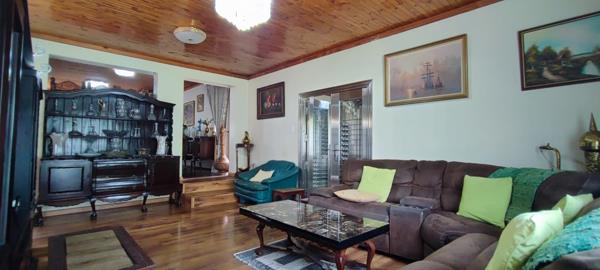 6 Bedroom House