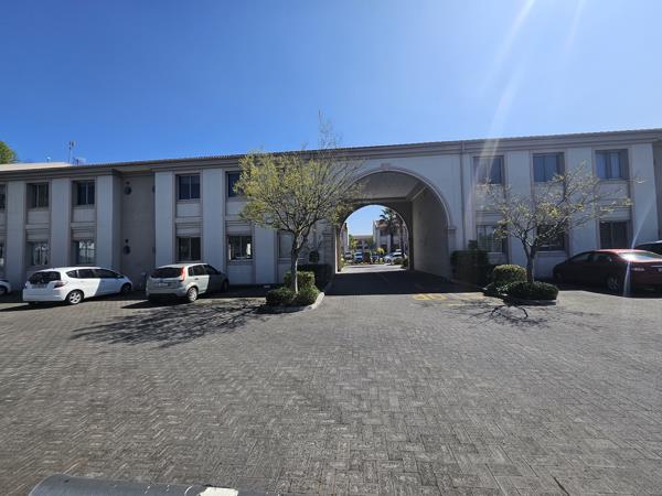 100  m² Commercial space