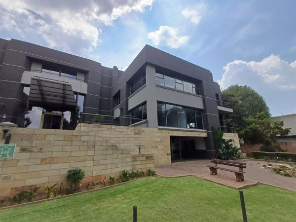 1 501 m² Office Space