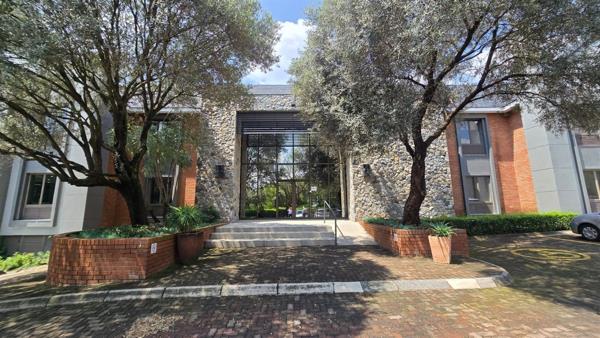 1 216 m² Office Space
