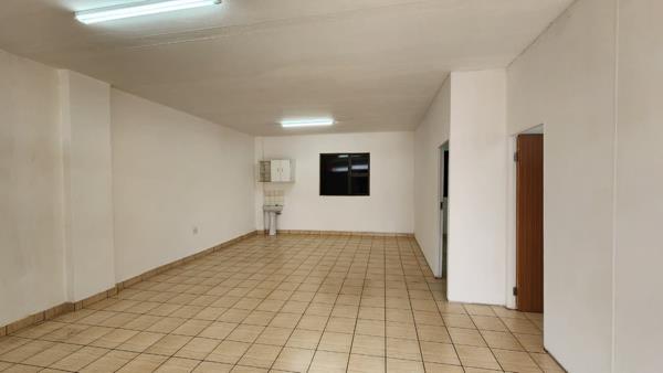 70  m² Commercial space