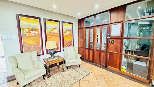 309 m² Office Space