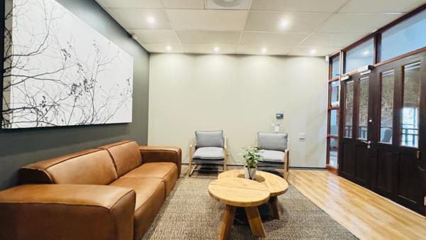 374 m² Office Space