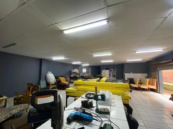 280 m² Retail Space