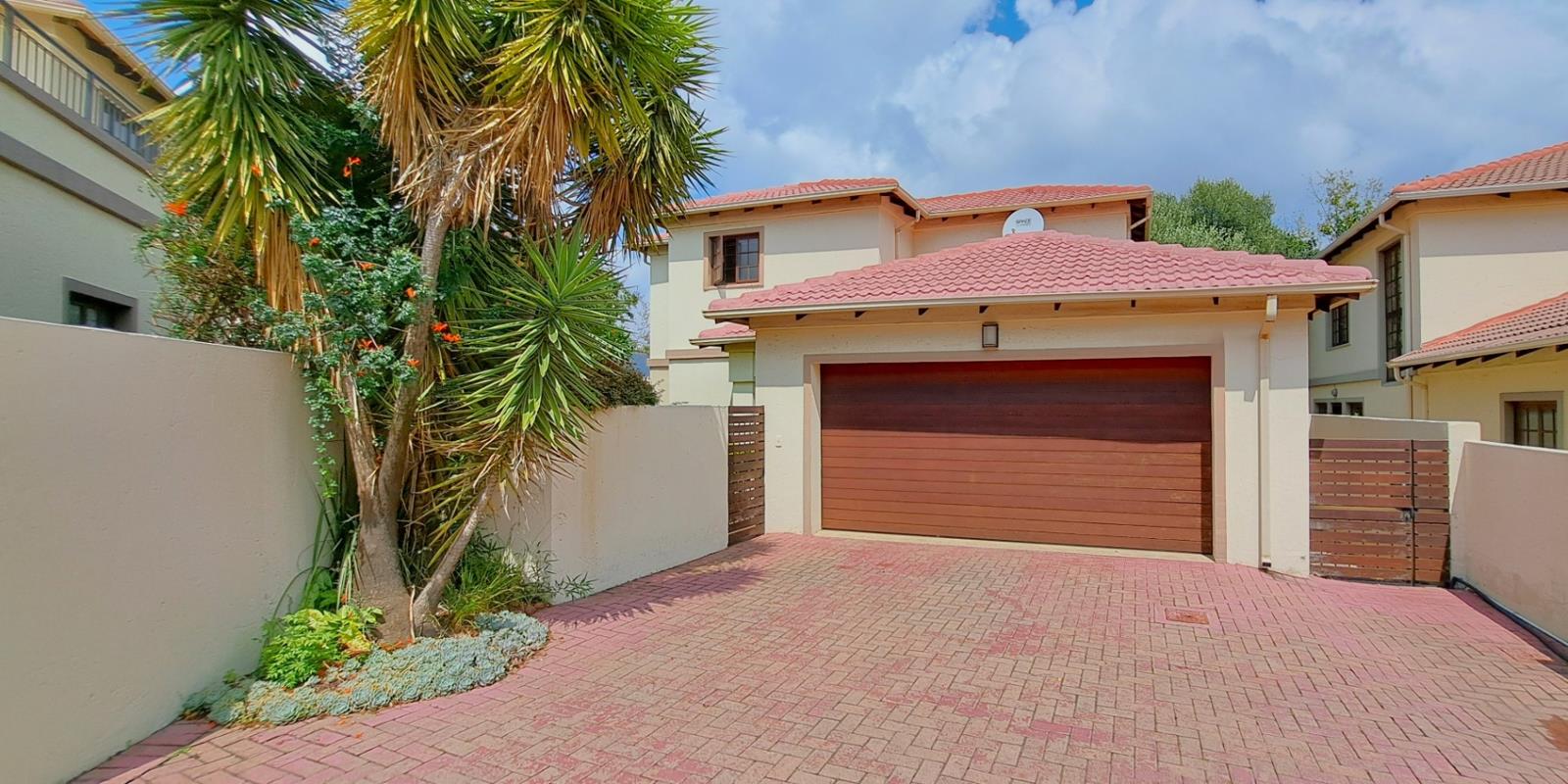 3 Bedroom House in Carlswald Estate