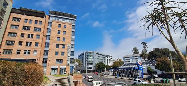 409 m² Office Space