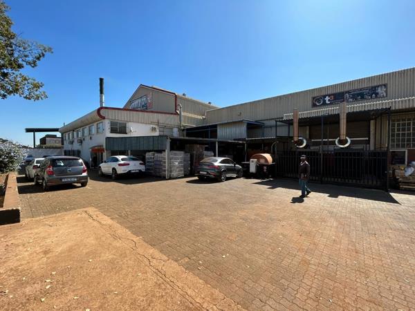 8 000 m² Industrial space