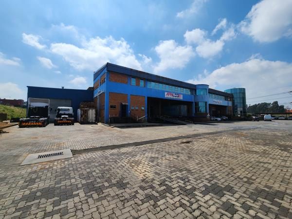 8 000 m² Industrial space