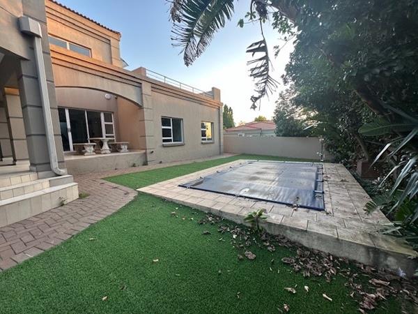 6 Bedroom House