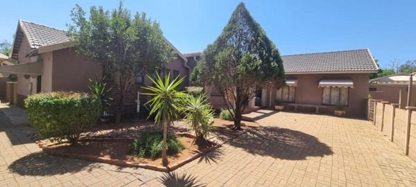 10 Bedroom, Bed and Breakfast