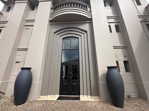 597 m² Commercial space