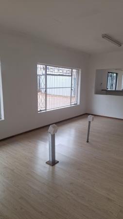 240  m² Commercial space