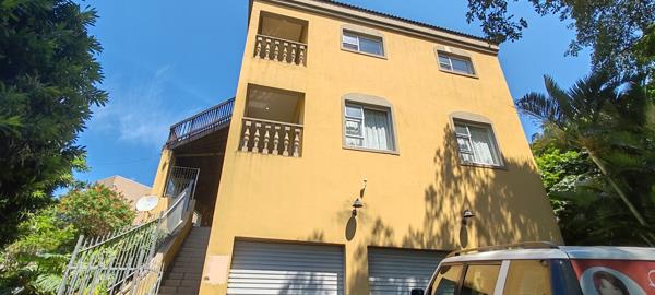 6 Bedroom House