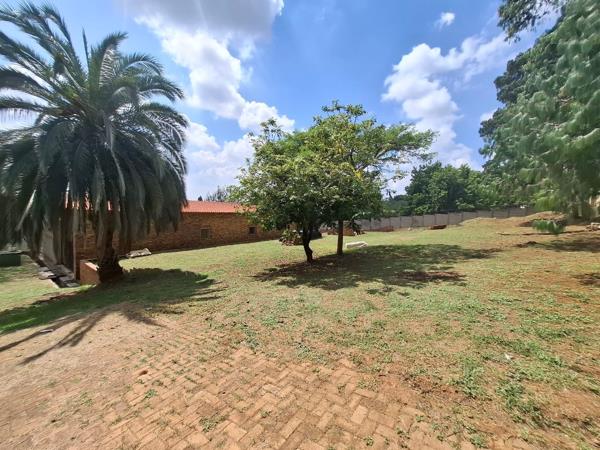 9 955 m² Land