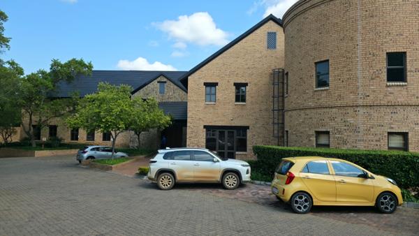 374 m² Commercial space