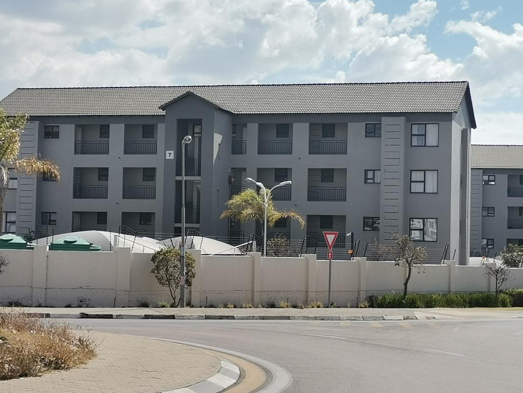 2 Bedroom Apartment in Carlswald Estate